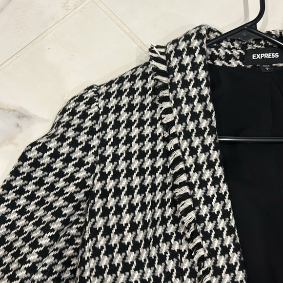 Great condition size small express black and white Houndstooth blazer - Picture 3 of 6